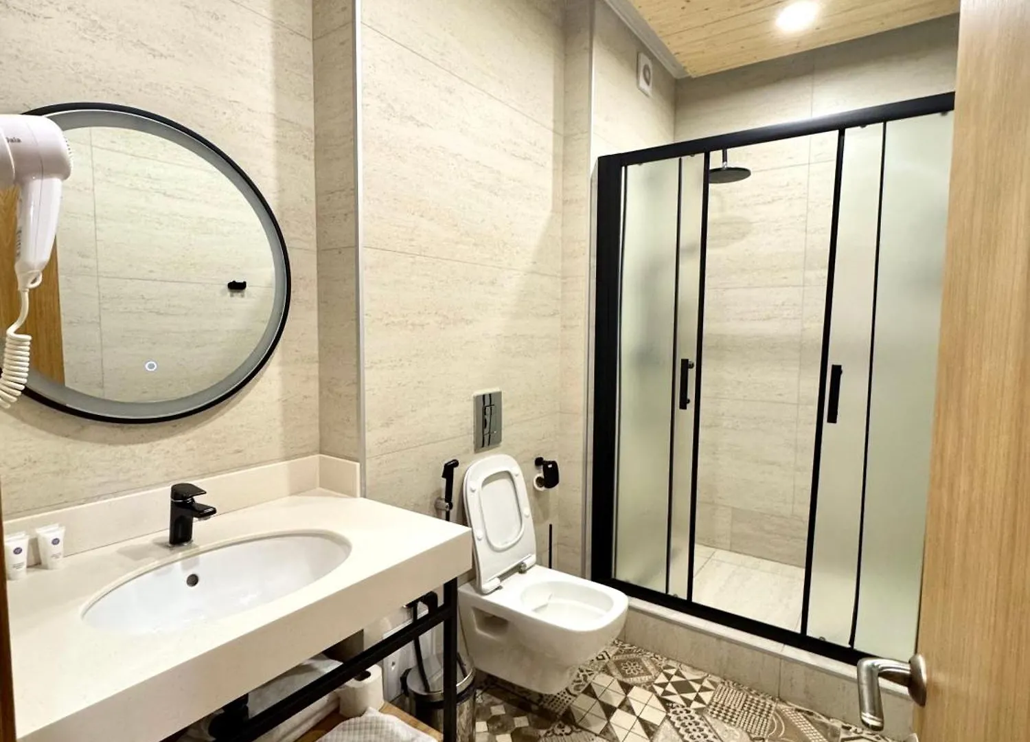 ****  Dami Almaty Hotel Казахстан